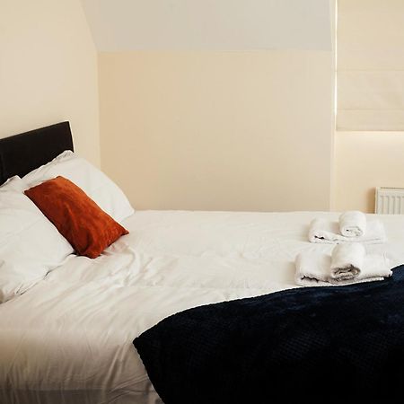 Avril Warwickshire Home Stay Nuneaton Dış mekan fotoğraf