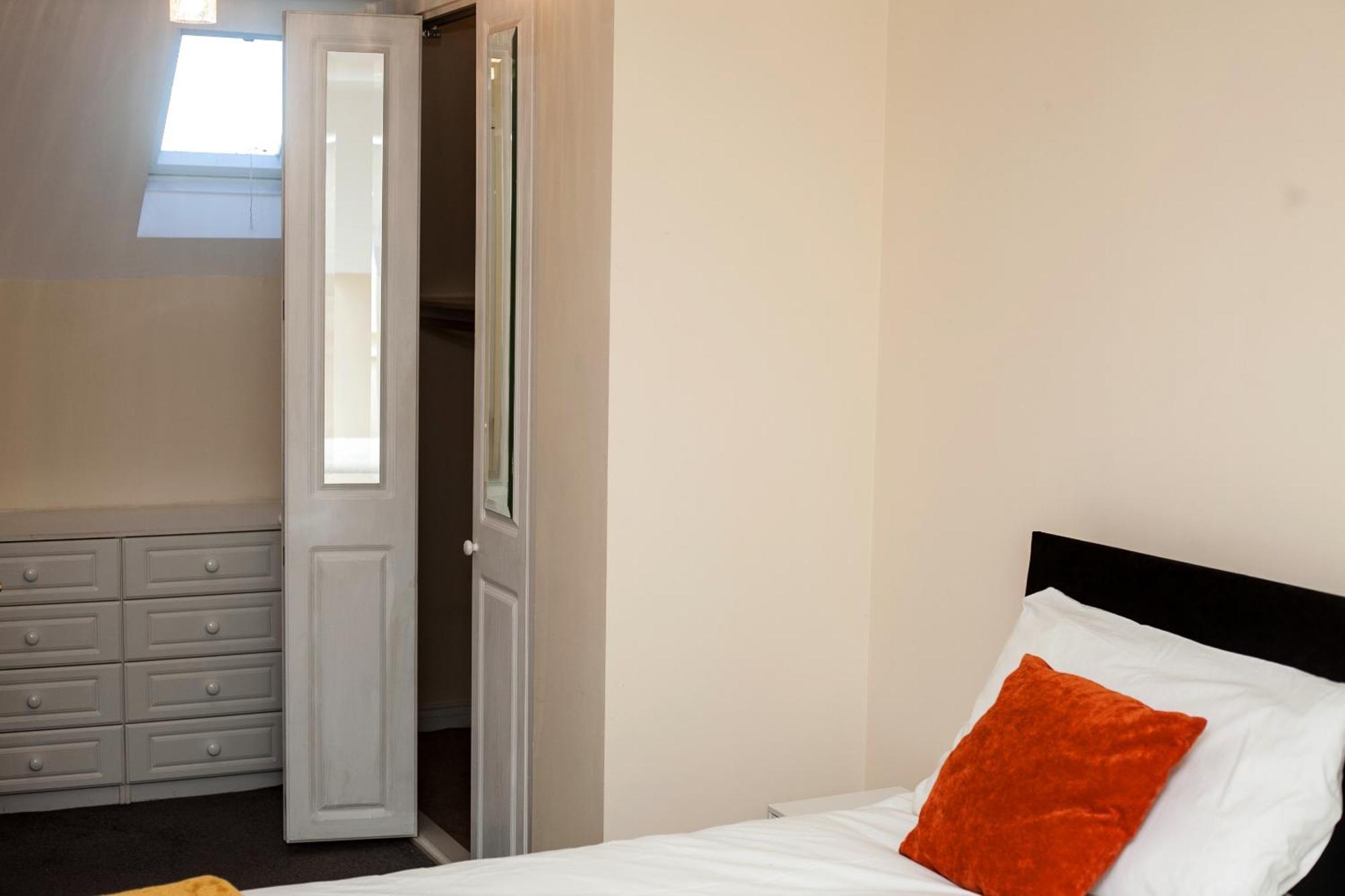 Avril Warwickshire Home Stay Nuneaton Dış mekan fotoğraf