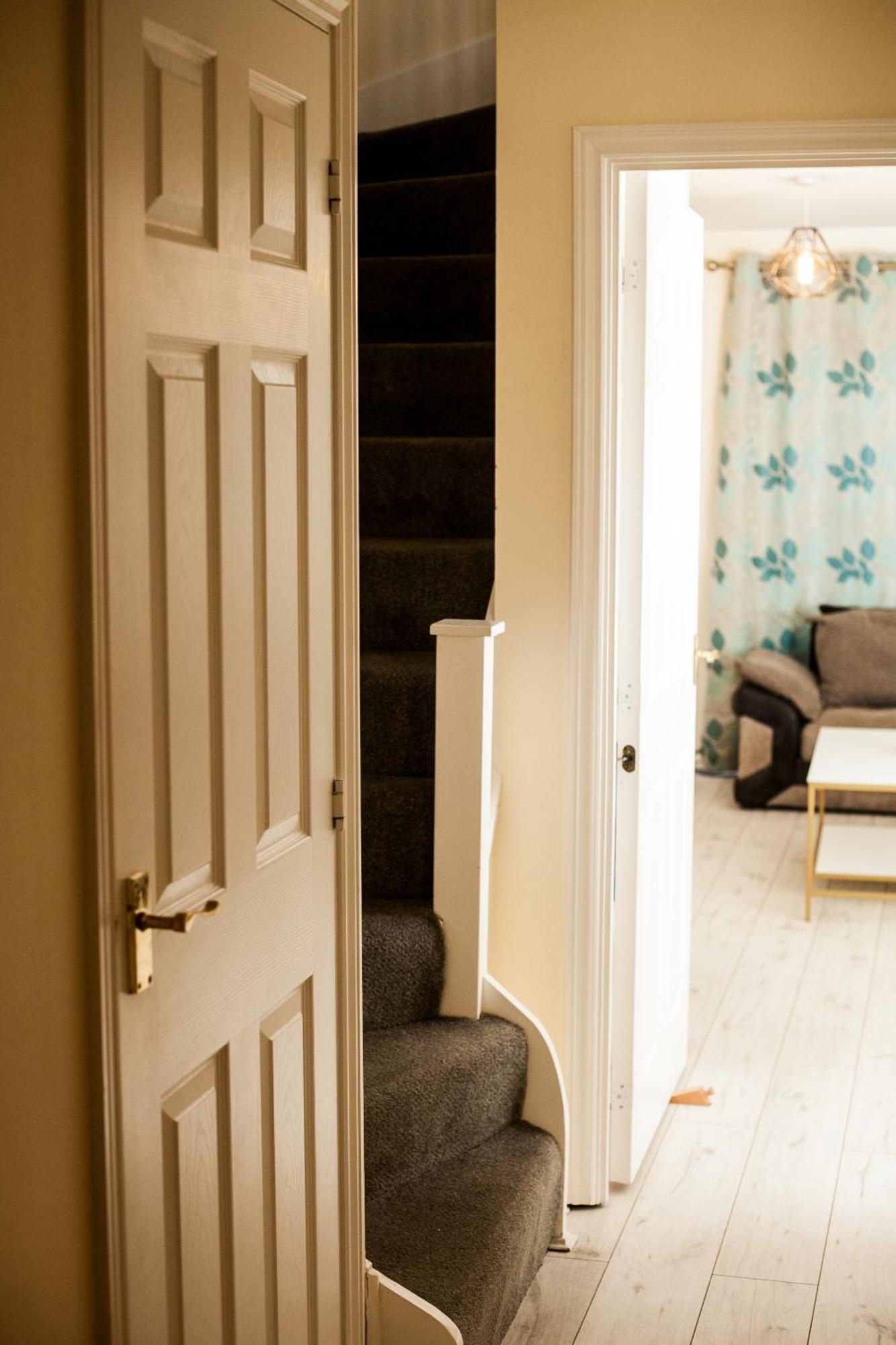 Avril Warwickshire Home Stay Nuneaton Dış mekan fotoğraf
